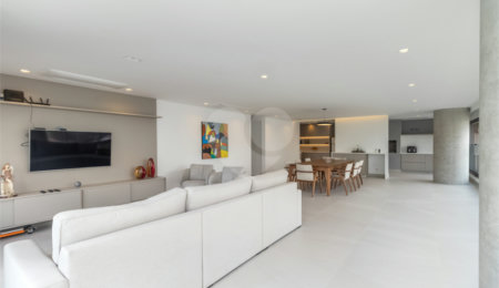 Apartamento à venda com 3 suítes em Campo Belo, São Paulo, SP