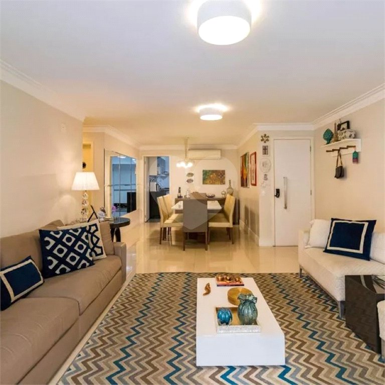 Apartamento à venda com 4 quartos, sendo 3 suítes,  em Paraíso do Morumbi, São Paulo, SP
