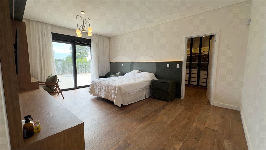 Casa à venda com 4 suítes no condomínio Parque Residencial Kurumin, Itu - SP