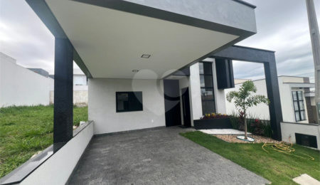 Casa à venda com 3 quartos, sendo 1 suíte, no condomínio Horto Florestal Villagio, Sorocaba - SP