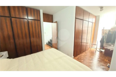 Casa à venda com 4 quartos, sendo 3 suítes, em Santana, São Paulo, SP