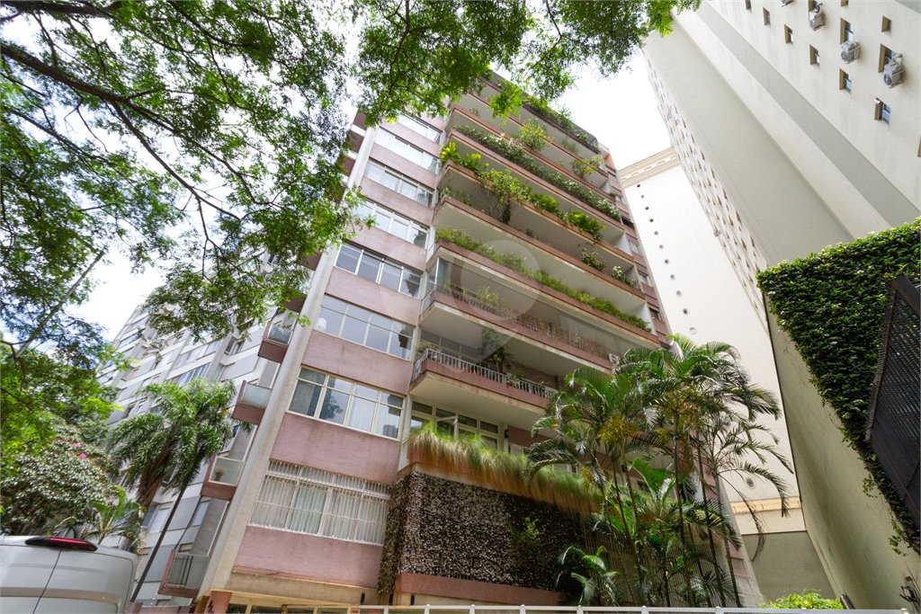 Apartamento à venda com 3 quartos, sendo 1 suíte, em Jardim Paulista, São Paulo, SP