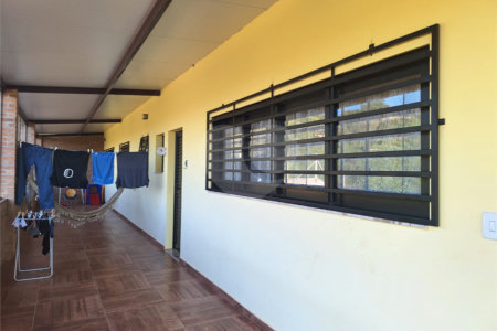Chácara à venda com 4 quartos, sendo 2 suítes, em Recanto das Acácias, São Roque, SP