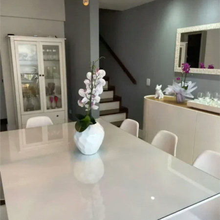 Casa à venda com 3 quartos, sendo 1 suíte, no condomínio Villas de São Francisco I, São Paulo - SP