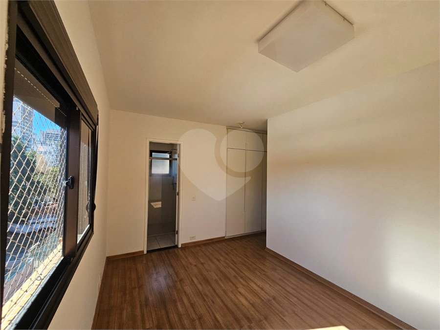 Apartamento para alugar com 3 quartos, sendo 1 suíte, em Alto da Boa Vista, São Paulo, SP