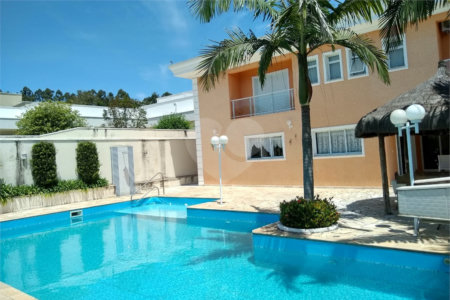 Casa à venda com 5 quartos, sendo 4 suítes,  no condomínio Parque Shambala, Atibaia - SP