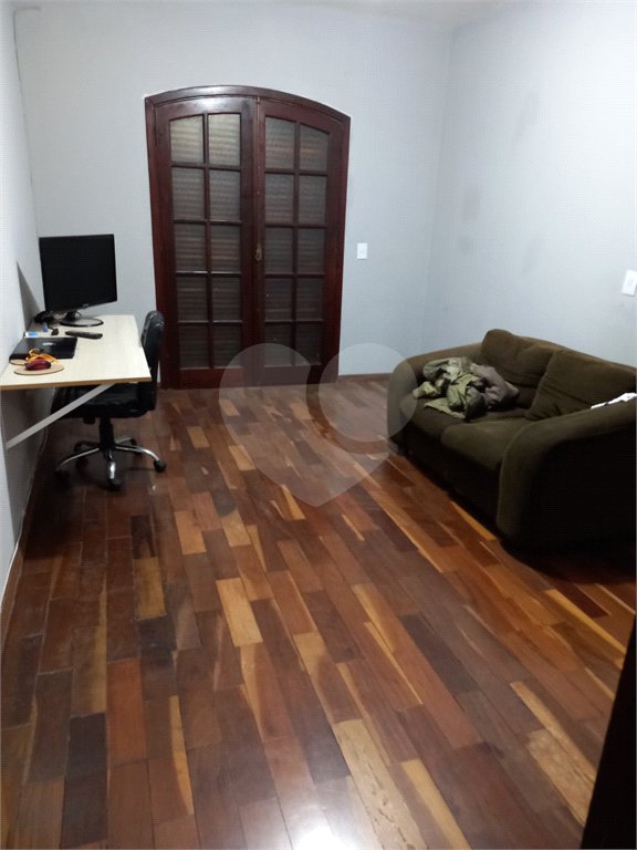 Casa à venda com 2 quartos, sendo 1 suíte, em Vila Industrial, Mogi das Cruzes, SP