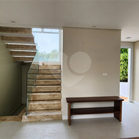 Casa à venda com 5 quartos, sendo 2 suítes, no condomínio Residencial Jardim Primavera, Louveira - SP