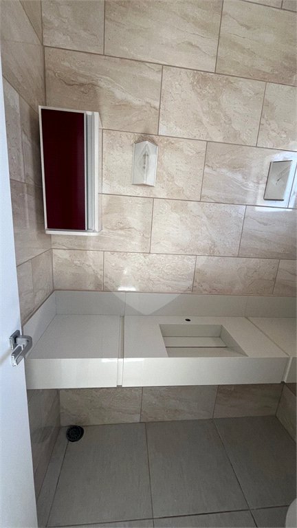 Sobrado à venda com 4 quartos, sendo 3 suítes, em Jardim Paulista, Atibaia, SP
