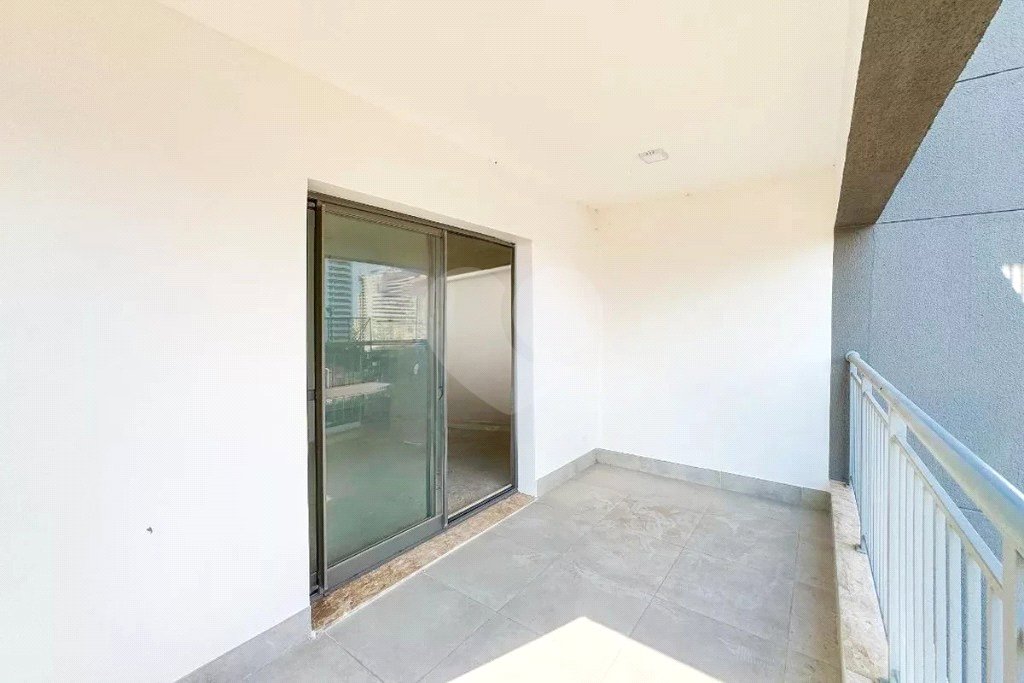Apartamento com 1 dormitório próximo ao metrô Linha Verde.