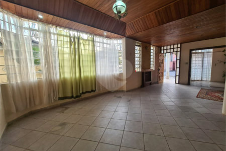 Casa à venda com 3 quartos, sendo 1 suíte, no Centro, Araçoiaba da Serra, SP