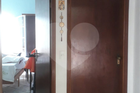 Sobrado à venda com 5 quartos, sendo 3 suítes, em Jardim dos Pinheiros, Atibaia, SP