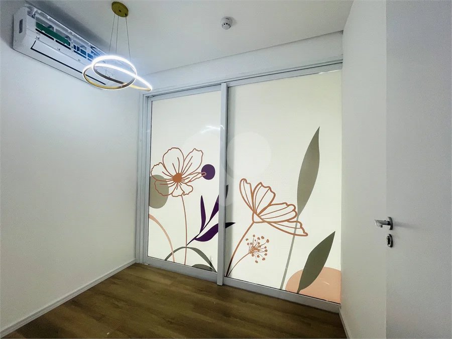 Consultório de 61 m² com 5 ambientes e Varanda no Domo Business!