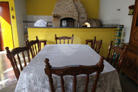 Sobrado à venda com 3 quartos, sendo 2 suítes, em Jardim Hubert, Indaiatuba, SP