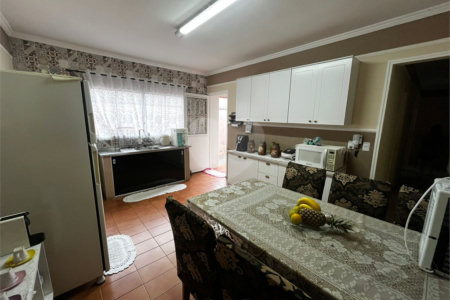 Casa à venda com 4 quartos, sendo 2 suítes,  em Vila Barth, Itapetininga, SP
