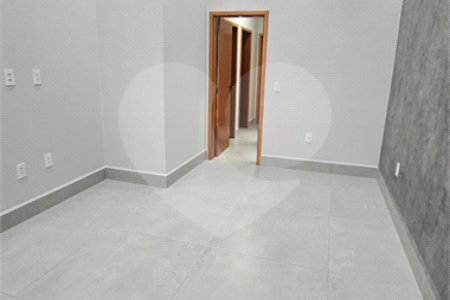 Casa à venda ou para alugar com 3 quartos, sendo 1 suíte, no condomínio Jardim Park Real, Indaiatuba - SP