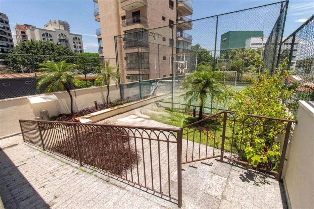 Cobertura à venda ou para alugar com 3 quartos, sendo 1 suíte,  em Vila Clementino, São Paulo, SP