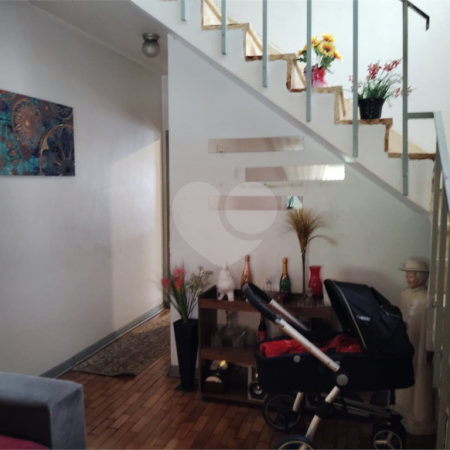 Sobrado de 190m2 à venda com 4 dormitórios e 2 vagas em São João Clímaco
