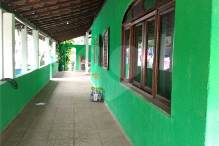 Chácara à venda com 8 quartos em Parque Piratininga, Itaquaquecetuba, SP