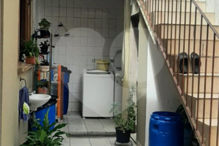 Sobrado à venda com 8 quartos em Jardim São Luís, São Paulo, SP