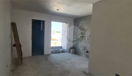 Sobrado à venda com 3 suítes em Vila São Geraldo, São Paulo, SP