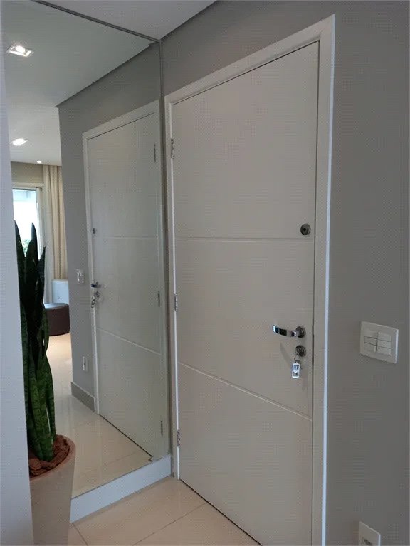 Apartamento à venda com 2 suítes em Vila Andrade, São Paulo, SP