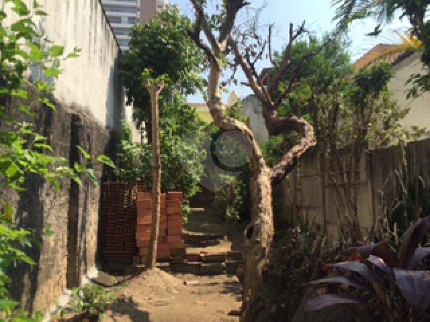 Sobrado à venda ou para alugar com 3 suítes em Santa Teresinha, São Paulo, SP