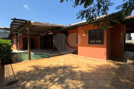 Casa à venda com 4 suítes no condomínio Vivendas do Lago, Sorocaba - SP