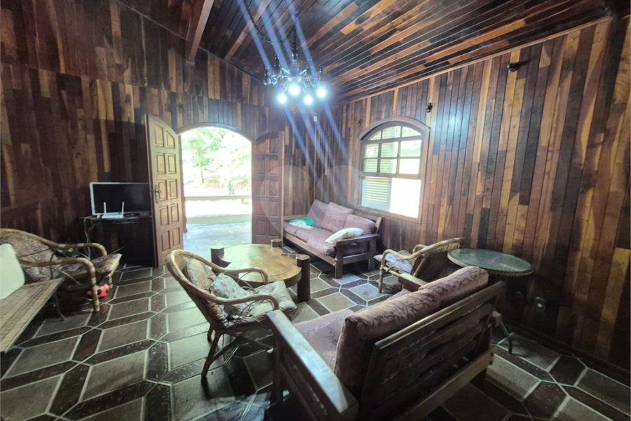 Casa Térrea à venda com 3 quartos, sendo 1 suíte,  em Serra da Cantareira, Mairiporã, SP