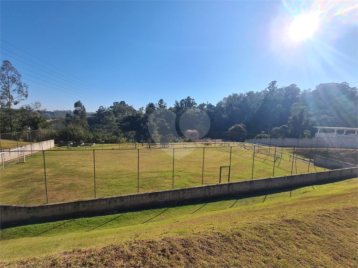 Casa à venda com 3 suítes no condomínio Reserva dos Jatobás, Louveira - SP