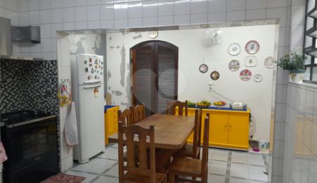 Sobrado à venda com 3 quartos, sendo 1 suíte, em Jardim Caravelas, São Paulo, SP