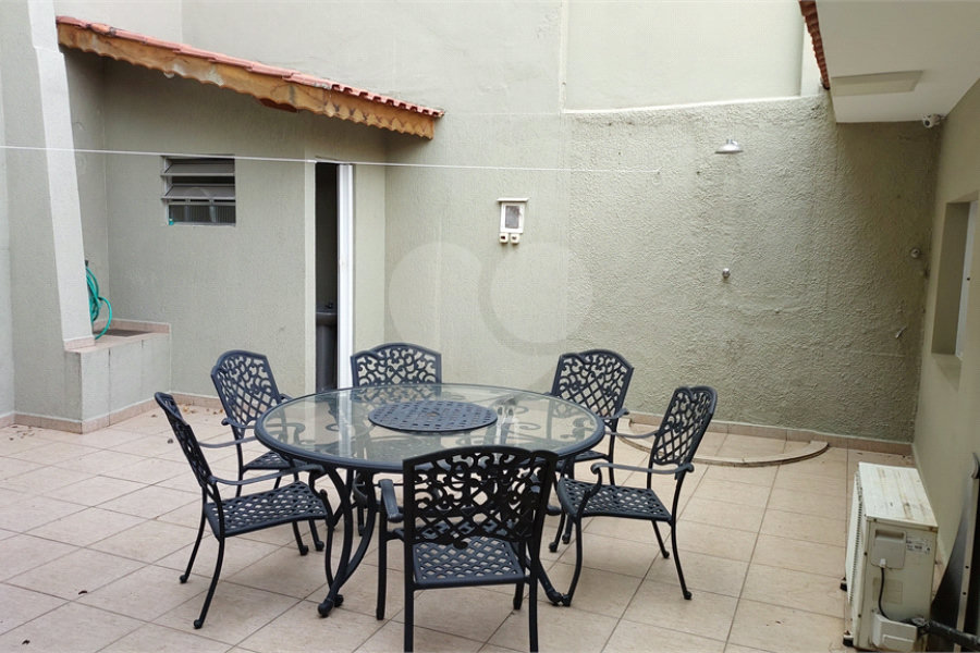 Sobrado à venda com 4 quartos, sendo 3 suítes, em Tremembé, São Paulo, SP