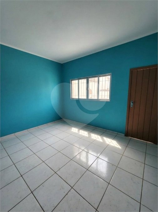 Casa à venda com 4 quartos, sendo 2 suítes, em Vila São Geraldo, São Paulo, SP
