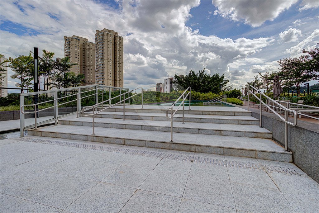 Duplex à venda com 2 suítes em Granja Julieta, São Paulo, SP