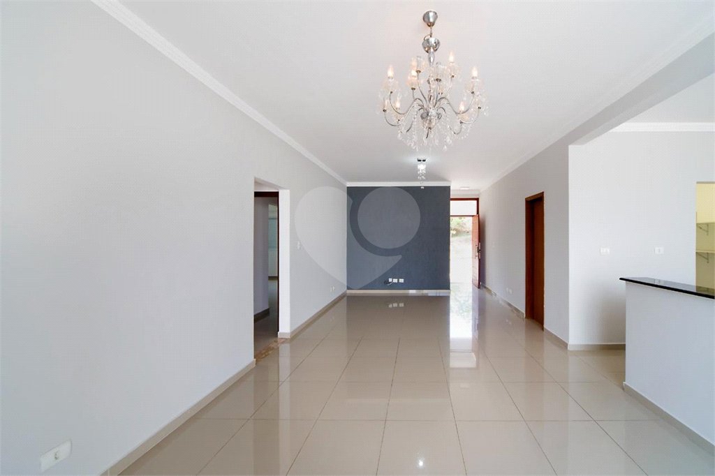 Casa à venda com 4 quartos, sendo 3 suítes,  no condomínio Parque Esplanada, Votorantim - SP