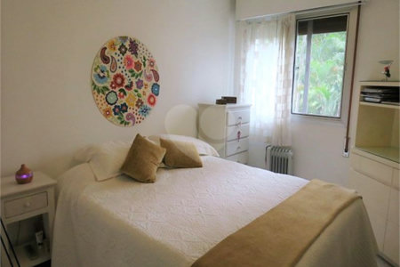 Apartamento à venda com 3 quartos, sendo 1 suíte,  em Real Parque, São Paulo, SP