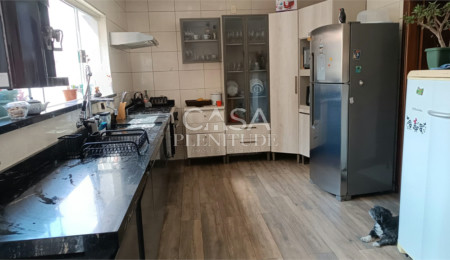 Casa à venda com 3 quartos, sendo 1 suíte,  em Jardim Americano, Sorocaba, SP