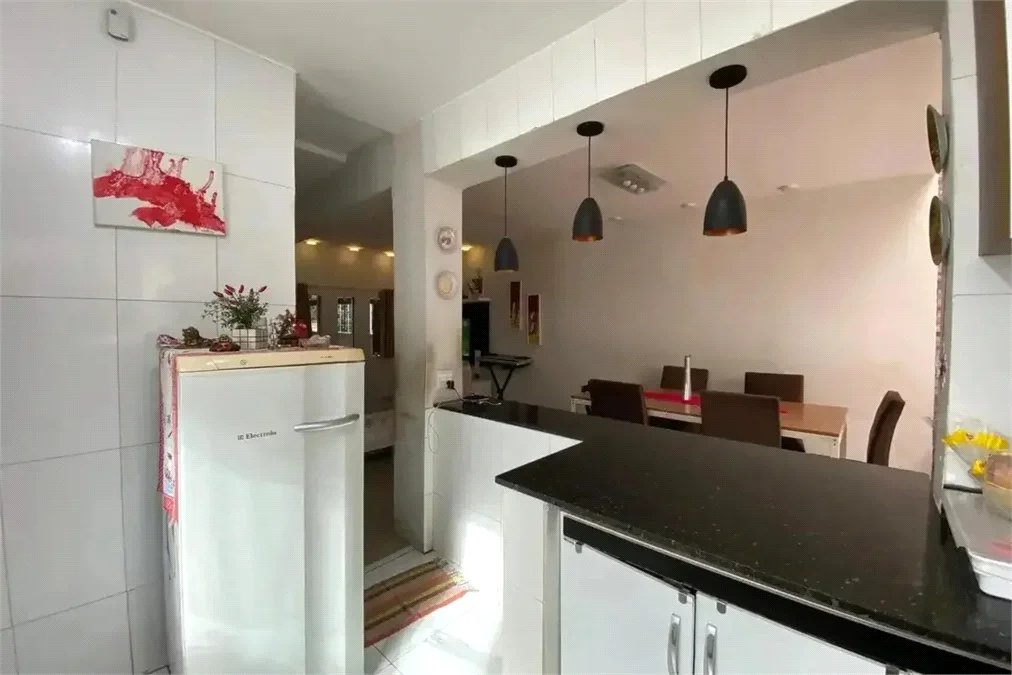 Sobrado à venda com 3 quartos, sendo 2 suítes, em Conjunto Residencial Butantã, São Paulo, SP