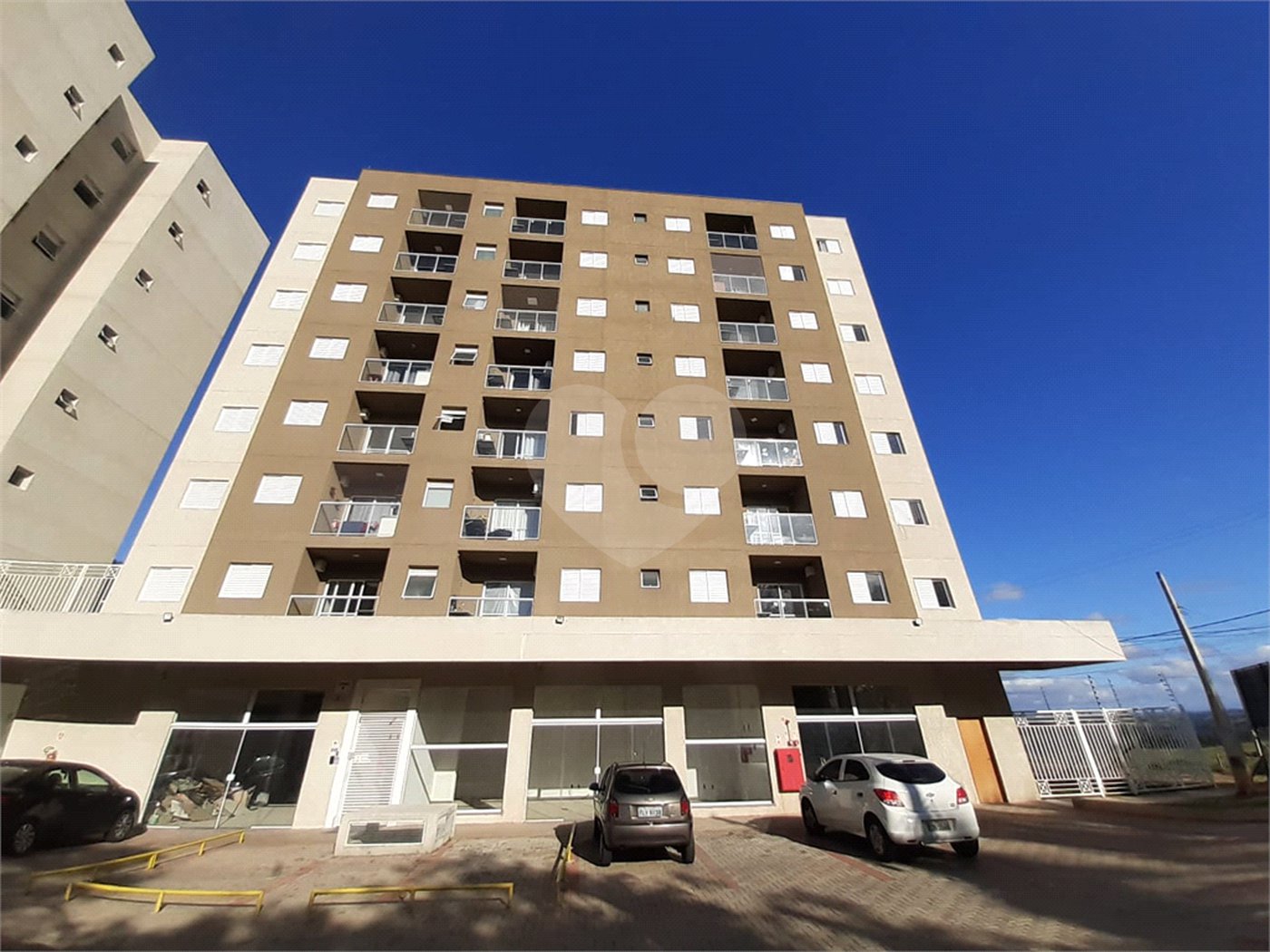Apartamento à venda com 2 quartos, sendo 1 suíte, em Chácaras Reunidas São Jorge, Sorocaba, SP