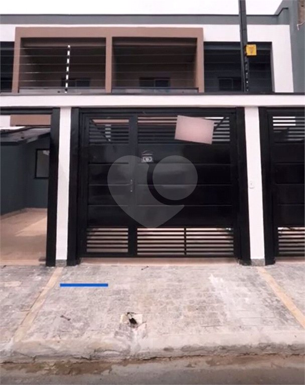 Sobrado à venda com 2 suítes em Artur Alvim, São Paulo, SP