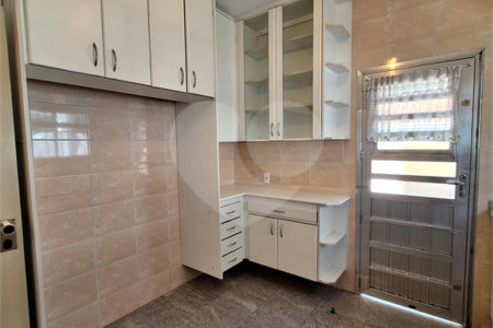 Casa à venda ou para alugar com 4 quartos, sendo 2 suítes,  em Santa Rosa, Vinhedo, SP
