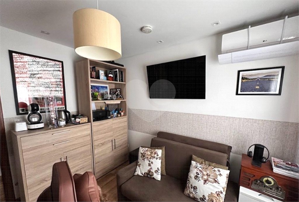 Casa à venda com 3 quartos, sendo 1 suíte,  no condomínio Residencial Nabuco de Araújo, São Paulo - SP