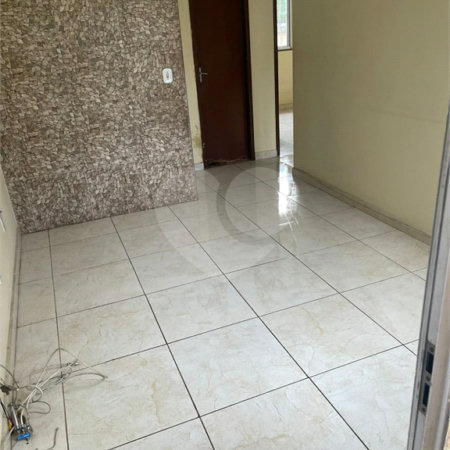Apartamento para alugar com 2 quartos em Senador Vasconcelos, Rio de Janeiro, RJ