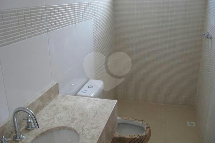 Sobrado à venda com 3 suítes em Vila Rosália, Guarulhos, SP