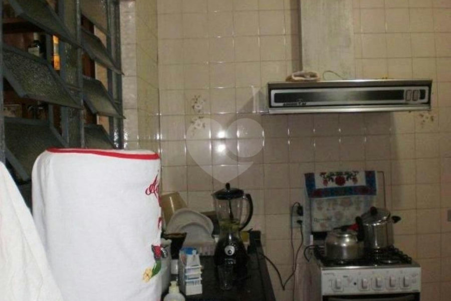 Sobrado à venda com 3 quartos em Jardim Peri, São Paulo, SP