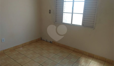 Casa à venda com 3 quartos em Vila Apolo, Itapetininga, SP