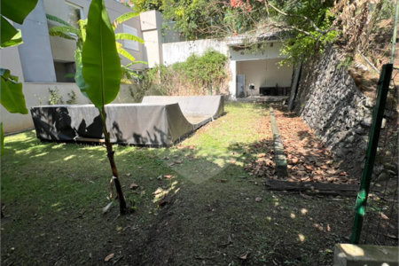 Terreno à venda no condomínio Jardim Vitória Régia, São Paulo - SP