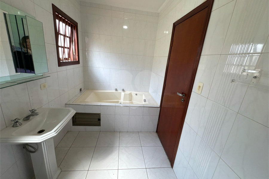 Sobrado à venda ou para alugar com 3 quartos, sendo 1 suíte, em Santana, São Paulo, SP
