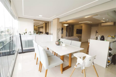 Apartamento à venda com 3 quartos, sendo 1 suíte,  em Vila Dom Pedro II, São Paulo, SP