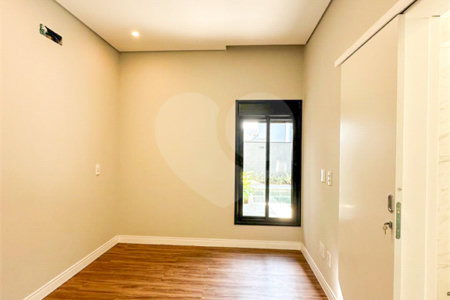 Casa à venda com 3 suítes no condomínio Residencial Mont'alcino, Valinhos - SP